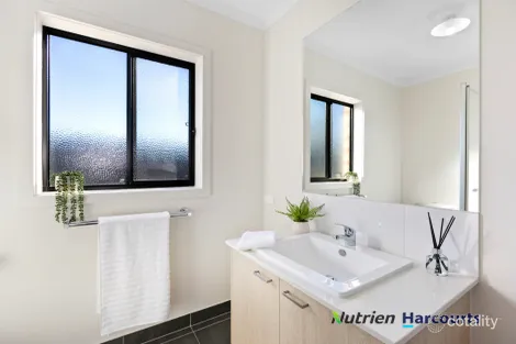 Property photo of 35 Yea Springs Drive Yea VIC 3717