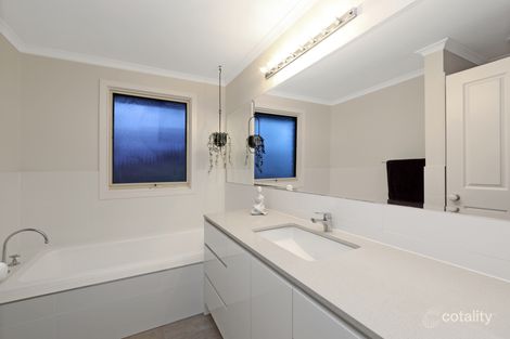 Property photo of 98 Berrabri Drive Scoresby VIC 3179