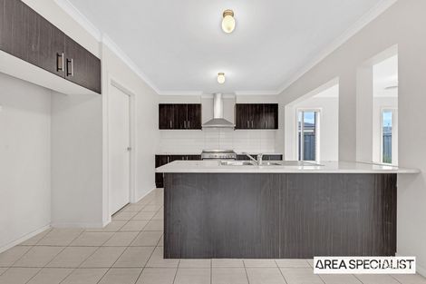 Property photo of 11 Hardwick Road Point Cook VIC 3030