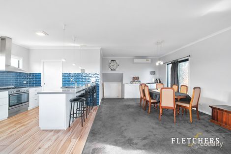 Property photo of 121 Hayrick Lane Mooroolbark VIC 3138