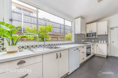 Property photo of 45 Malunna Road Lindisfarne TAS 7015