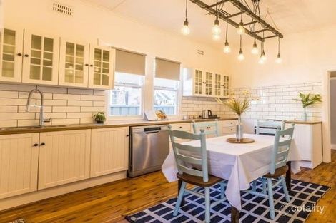 Property photo of 11 Hyman Street North Tamworth NSW 2340