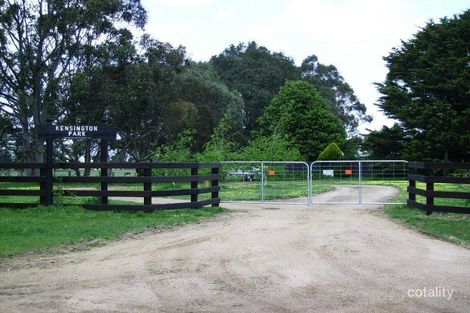 70 Johnstons Lane, Lancefield, VIC 3435