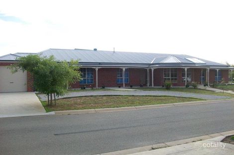 7 Darlington St, Alfredton, VIC 3350