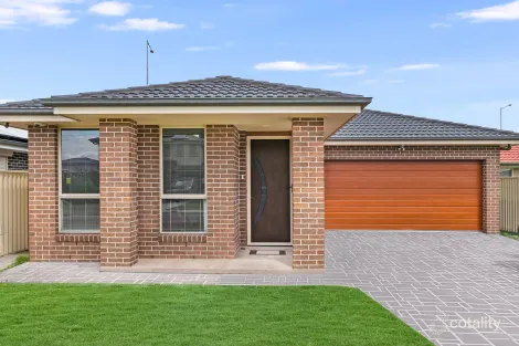 Property photo of 16 Split Close Prestons NSW 2170