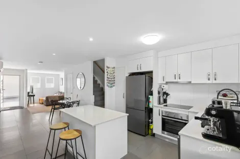 Property photo of 2/93 York Street Nundah QLD 4012