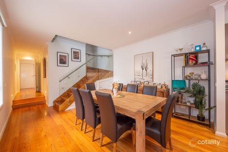 Property photo of 5 Tanika Lane Narre Warren VIC 3805