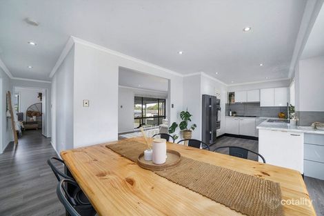 Property photo of 43 Murraba Crescent Gwandalan NSW 2259