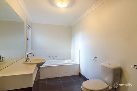 Property photo of 75 Rockpool Road Truganina VIC 3029