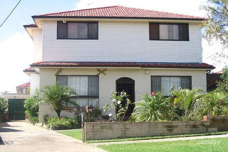 13 Robinson St, Greenacre, NSW 2190