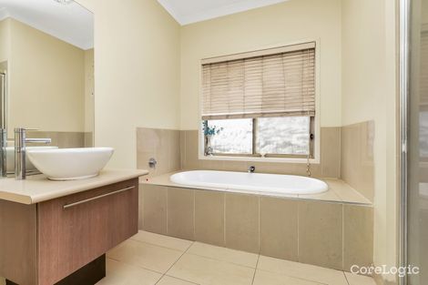 Property photo of 7 Kinglake Drive Manor Lakes VIC 3024