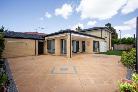 Property photo of 3 Innisfail Drive Point Cook VIC 3030
