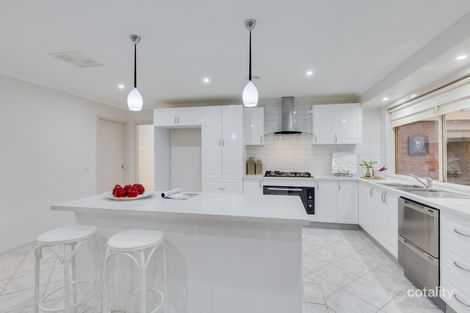 10 Chris Ct, Hillside, VIC 3037