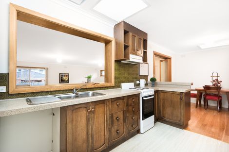 Property photo of 33 Rivett Crescent Mulgrave VIC 3170