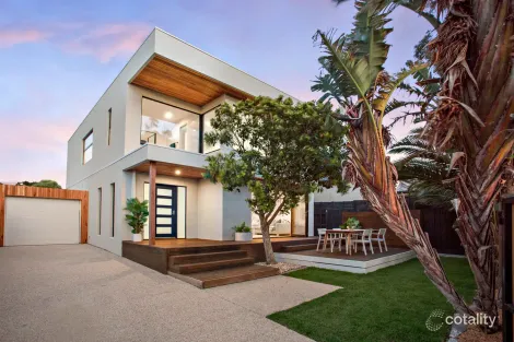 2/5 Beach Gr, Mornington, VIC 3931