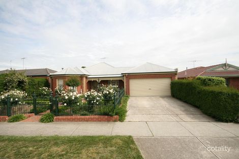 18 Meadowvale Dr, Grovedale, VIC 3216