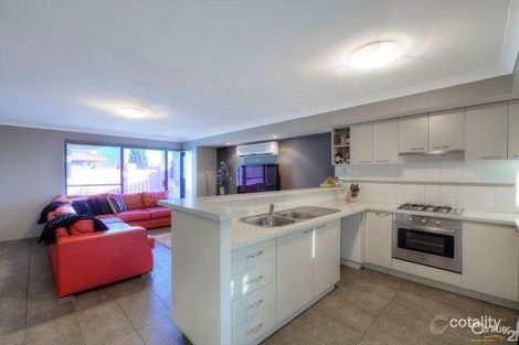 Property photo of 25 Yarra Promenade Hammond Park WA 6164