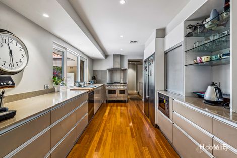 Property photo of 101 Empire Circuit Deakin ACT 2600