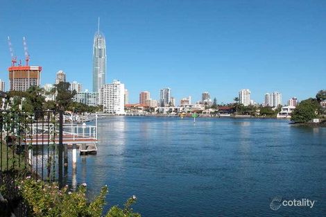 2/243 Stanhill Dr, Surfers Paradise, QLD 4217