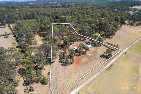 Property photo of 16 Forest Drive Hampton QLD 4352