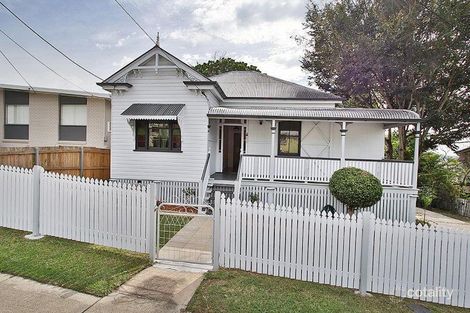 12 Blackstone Rd, Newtown, QLD 4305