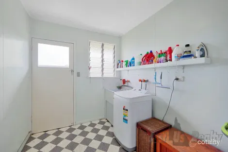 Property photo of 13 Redmond Street Avenell Heights QLD 4670
