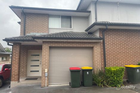 2/11 Carinya Rd, Girraween, NSW 2145