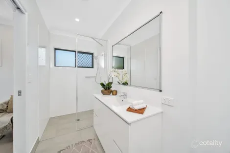 Property photo of 25B Sperring Street Manunda QLD 4870