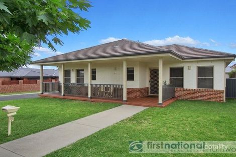 Property photo of 17 The Heights Hillvue NSW 2340