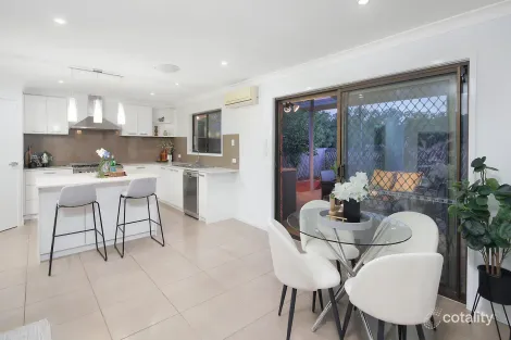 Property photo of 39 Kenora Street Mansfield QLD 4122