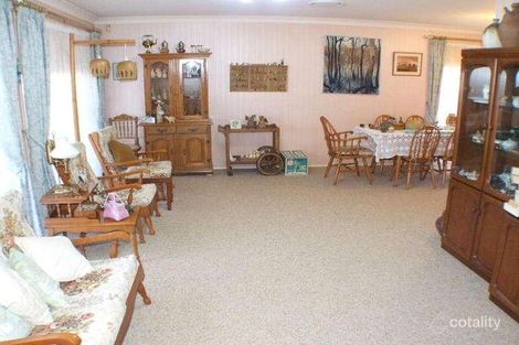 Property photo of 2 Murrumbidgee Crescent Bateau Bay NSW 2261