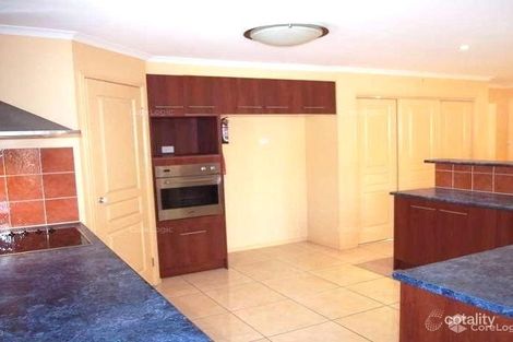 Property photo of 32 Wirra Circuit Wynnum West QLD 4178