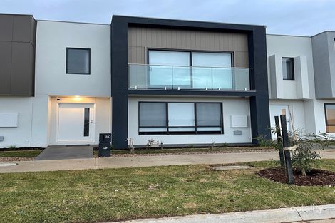 30 Greaves Ave, Deanside, VIC 3336