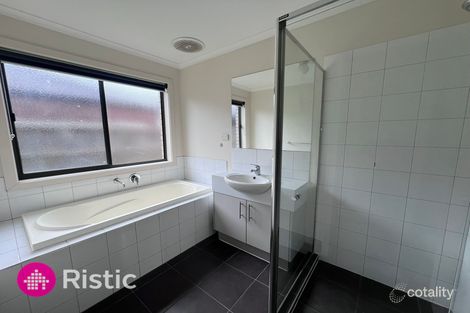 Property photo of 8 Pinrush Road Brookfield VIC 3338