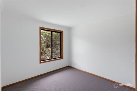 Property photo of 318 Lakedge Avenue Berkeley Vale NSW 2261