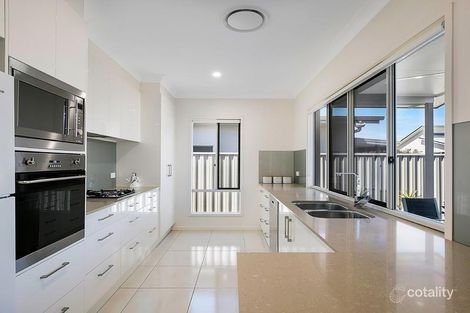 Property photo of 475/161-175 Hogg Street Cranley QLD 4350