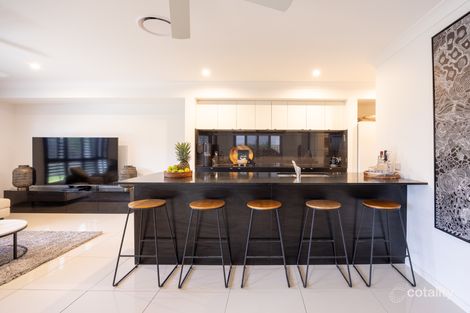 Property photo of 16 Citron Crescent Helensvale QLD 4212