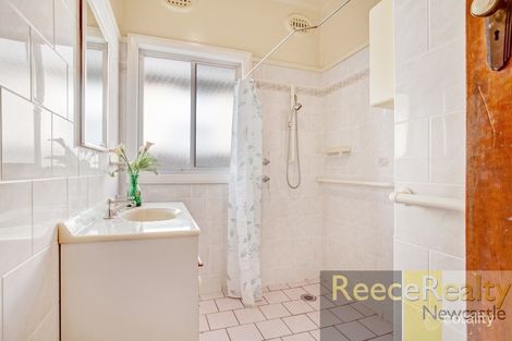 Property photo of 28 Delauret Square Waratah West NSW 2298