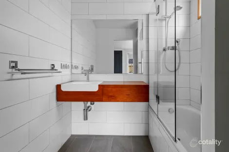 Property photo of 6 Newton Parade Moonee Ponds VIC 3039