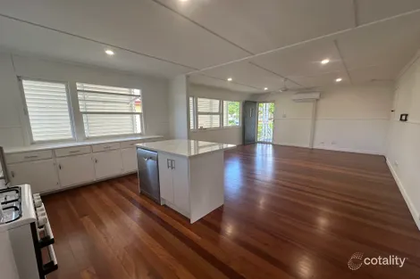 65 Ringrose St, Stafford Heights, QLD 4053