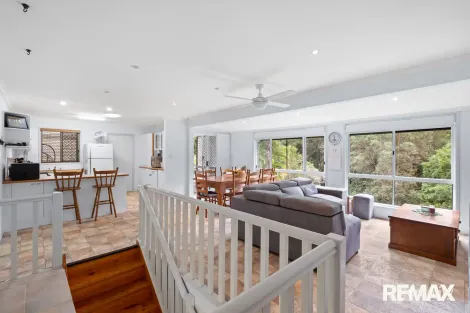 Property photo of 145 Panorama Drive Rosemount QLD 4560