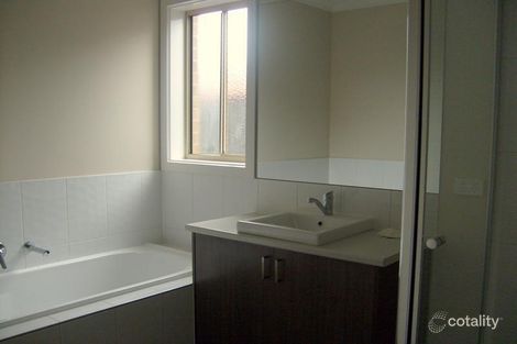Property photo of 17 Cassinias Grove Mernda VIC 3754