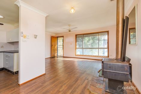 Property photo of 7 Waterbush Crescent Woodberry NSW 2322