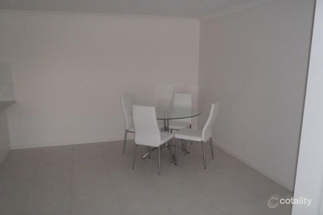 Property photo of 2/38 Lakeside Drive Emerald QLD 4720