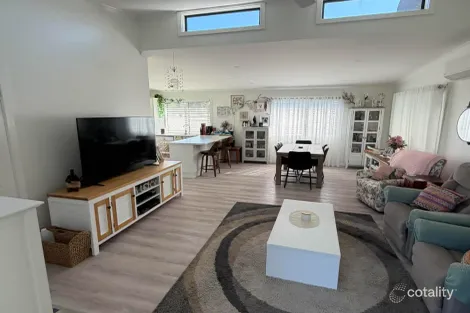 14 Shoalhaven Heads Rd, Shoalhaven Heads, NSW 2535