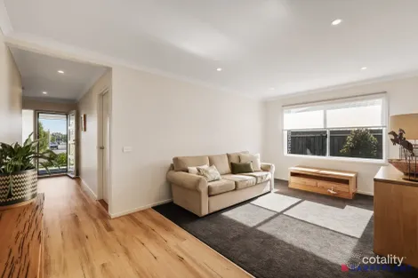 Property photo of 7 Gahnia Grove Cowes VIC 3922