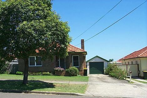 4 Whiting St, Regents Park, NSW 2143