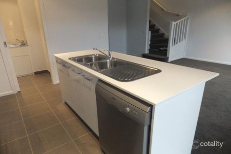 Property photo of 4 Aviara Walk Cranbourne VIC 3977
