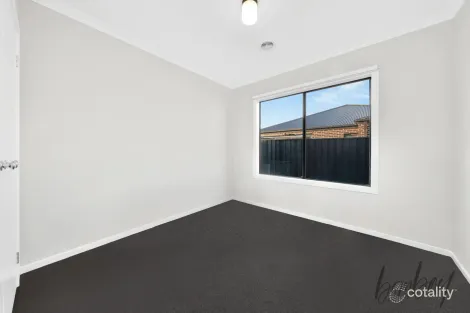 Property photo of 4 Bataba Street Mickleham VIC 3064