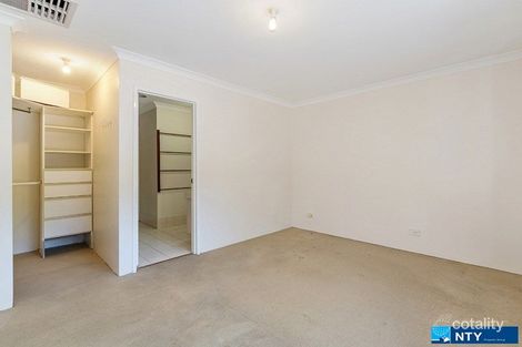 Property photo of 6B Kuri Green Ballajura WA 6066